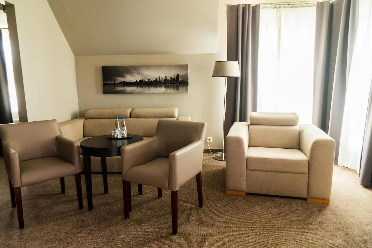 Comm Hotel Poznan Airport