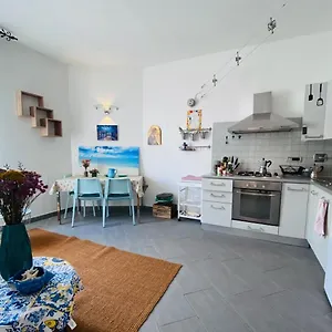 https://acqua-marina-appartamento-livorno-centro.it-tuscanyhotel.com