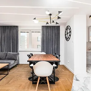 https://apartament-moniuszki-by-your-freedom.warsawhotelspoland.com