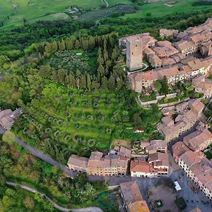 https://casina-orione.it-tuscanyhotel.com