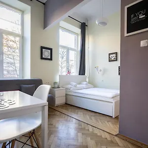 https://elegant-apartment-kopernika.warsawhotelspoland.com